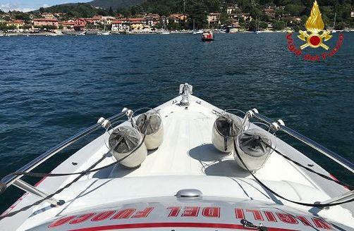 Turista francese muore dopo tuffo da una barca nel lago di Como La ...